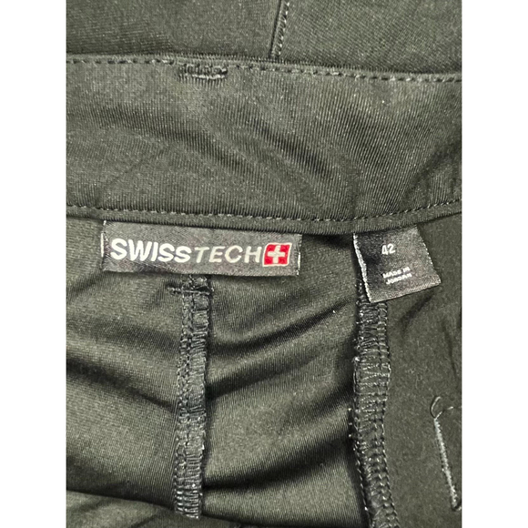 Swiss Tech Mens 42 waist Solid Black Polyester Shorts Casual Active Golf - Picture 3 of 3